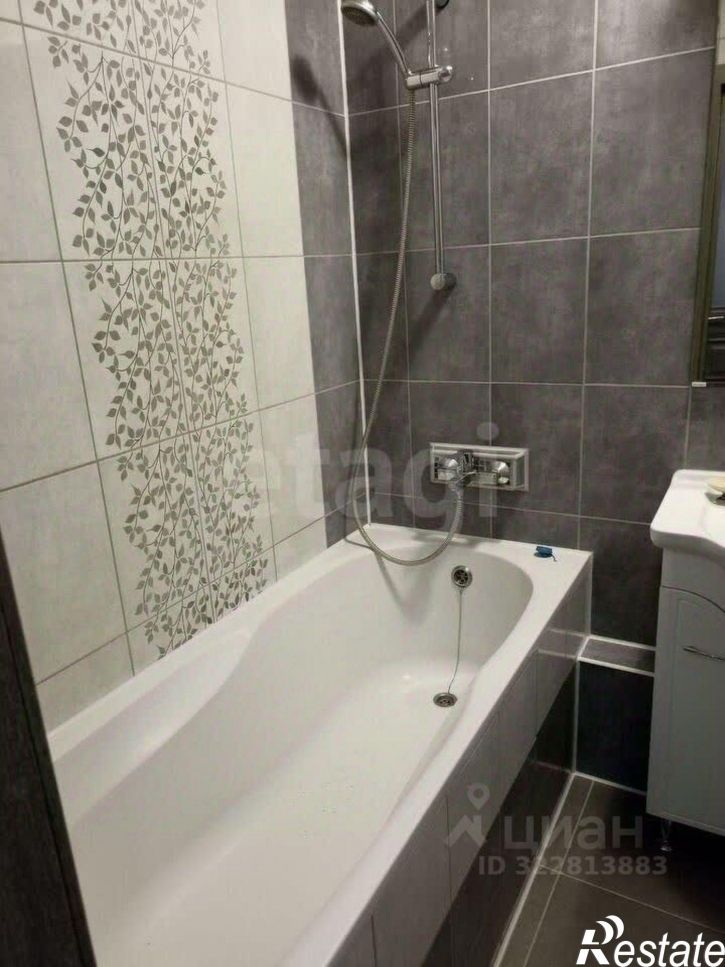 2-комн квартира улица Генерала Челнокова, 36,  д. 36