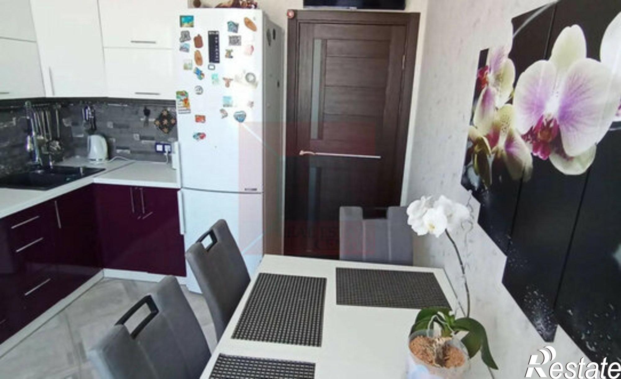 Купить квартиру за 8 000 000 рублей на Интернациональная улица, 5