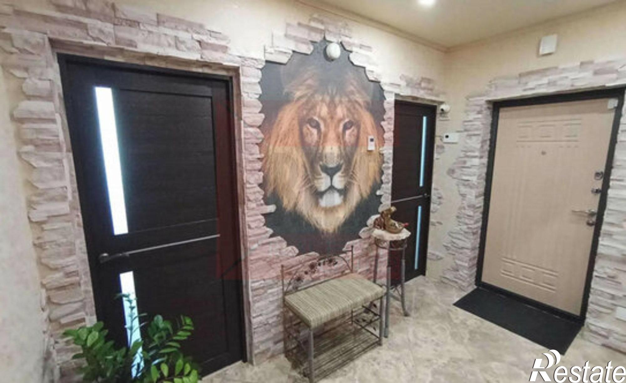 Купить квартиру за 8 000 000 рублей на Интернациональная улица, 5