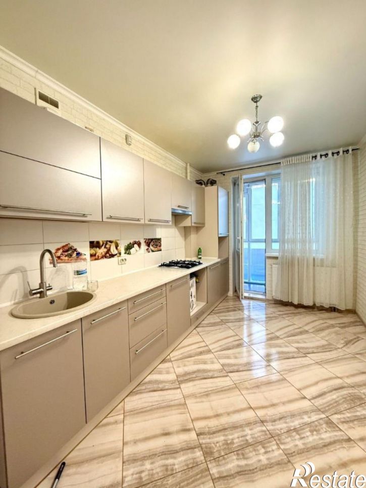 2-комн квартира улица Рихарда Зорге, 1,  д. 1