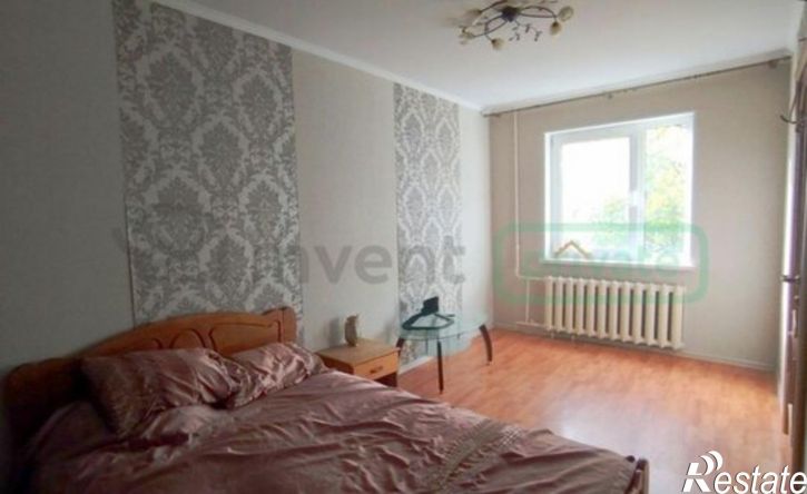 2-комн квартира улица 1812 года, 77,  д. 77