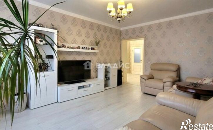 3-комн квартира улица Виктора Денисова, 12,  д. 12