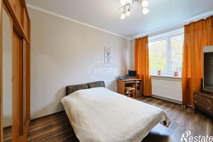 2-комн квартира улица Маршала Новикова, 13,  д. 13