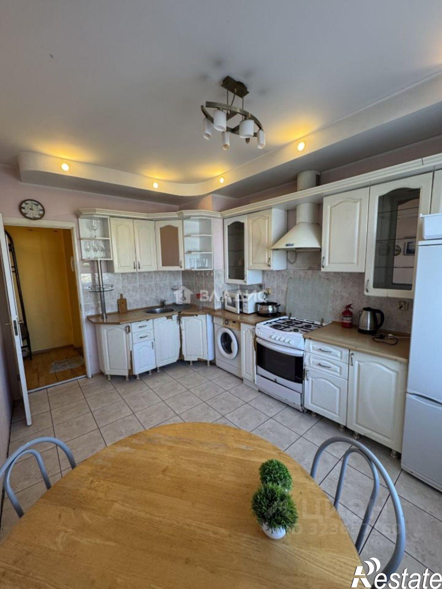 Купить квартиру за 6 100 000 рублей на Нарвская улица, 65