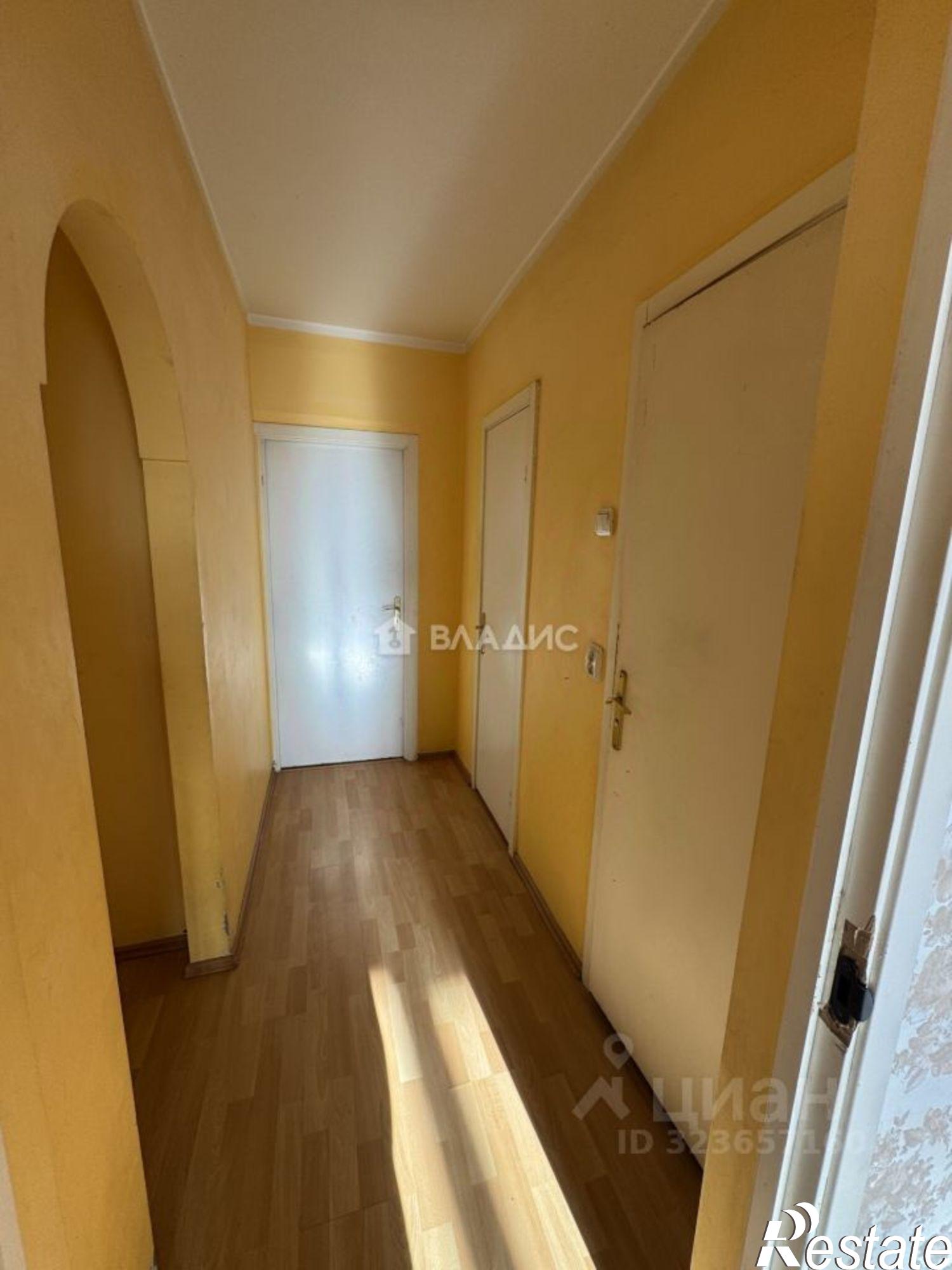 Купить квартиру за 6 100 000 рублей на Нарвская улица, 65