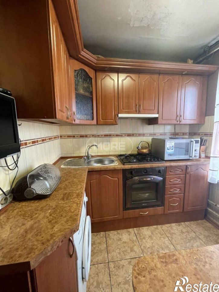 3-комн квартира Батальная улица, 74,  д. 74