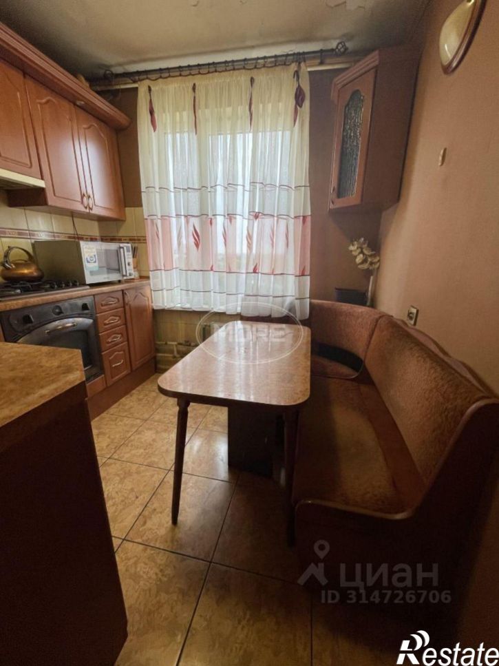 3-комн квартира Батальная улица, 74,  д. 74