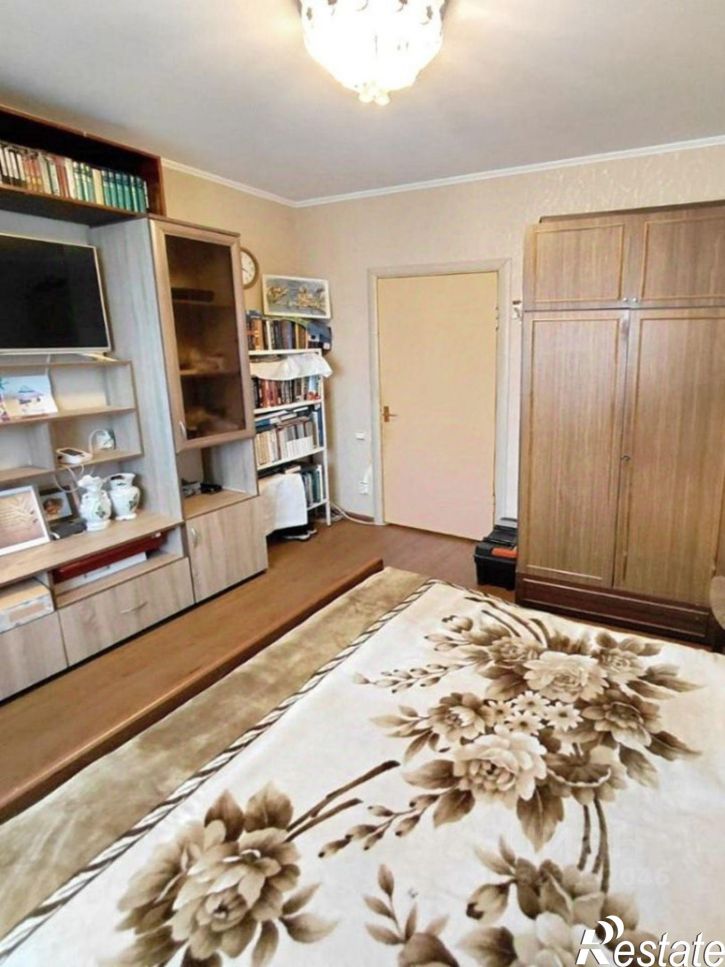 3-комн квартира улица Полковника Ефремова, 2,  д. 2