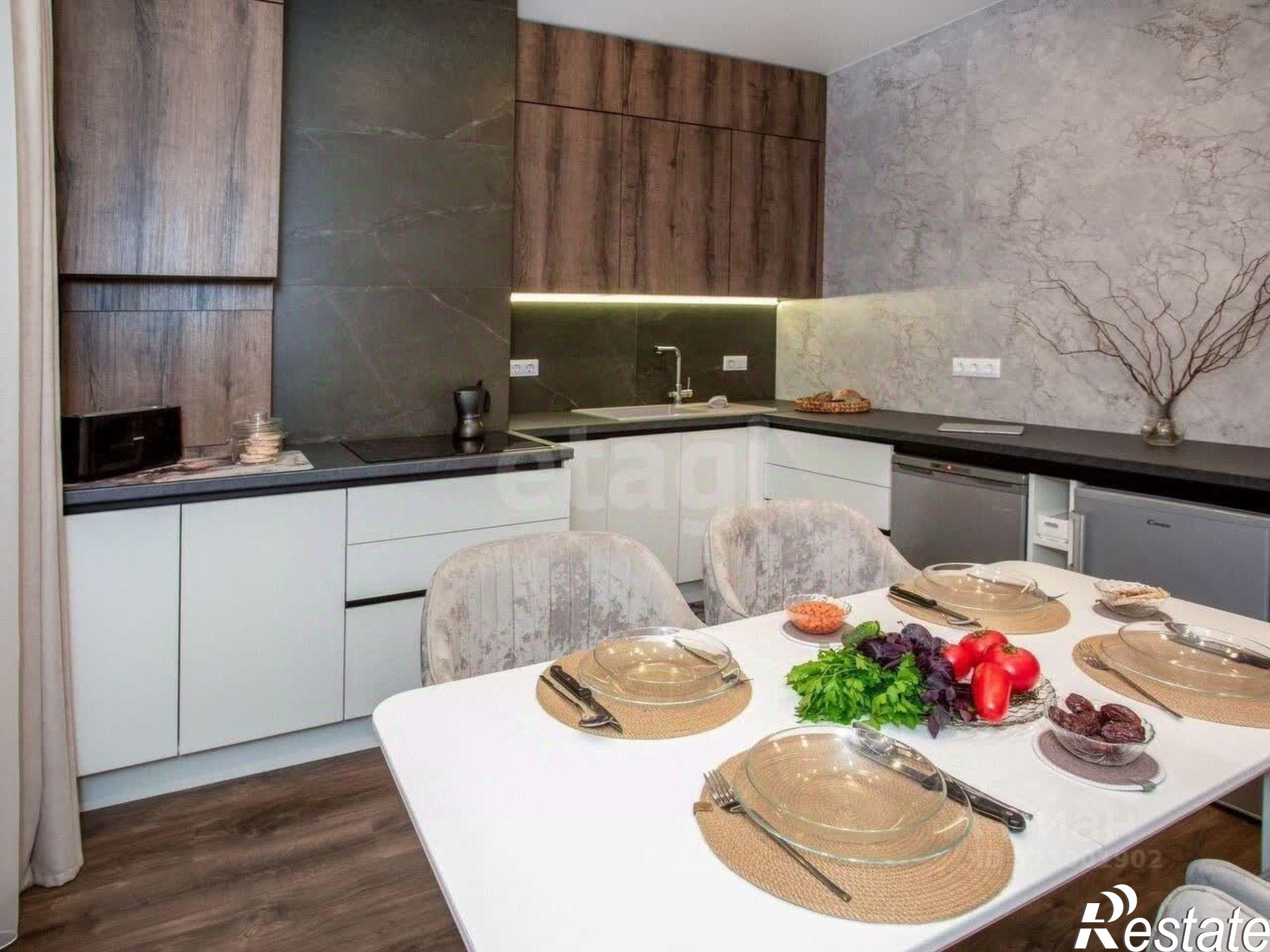 Сдать квартиру за 90 000 рублей на улица Румянцева, 11