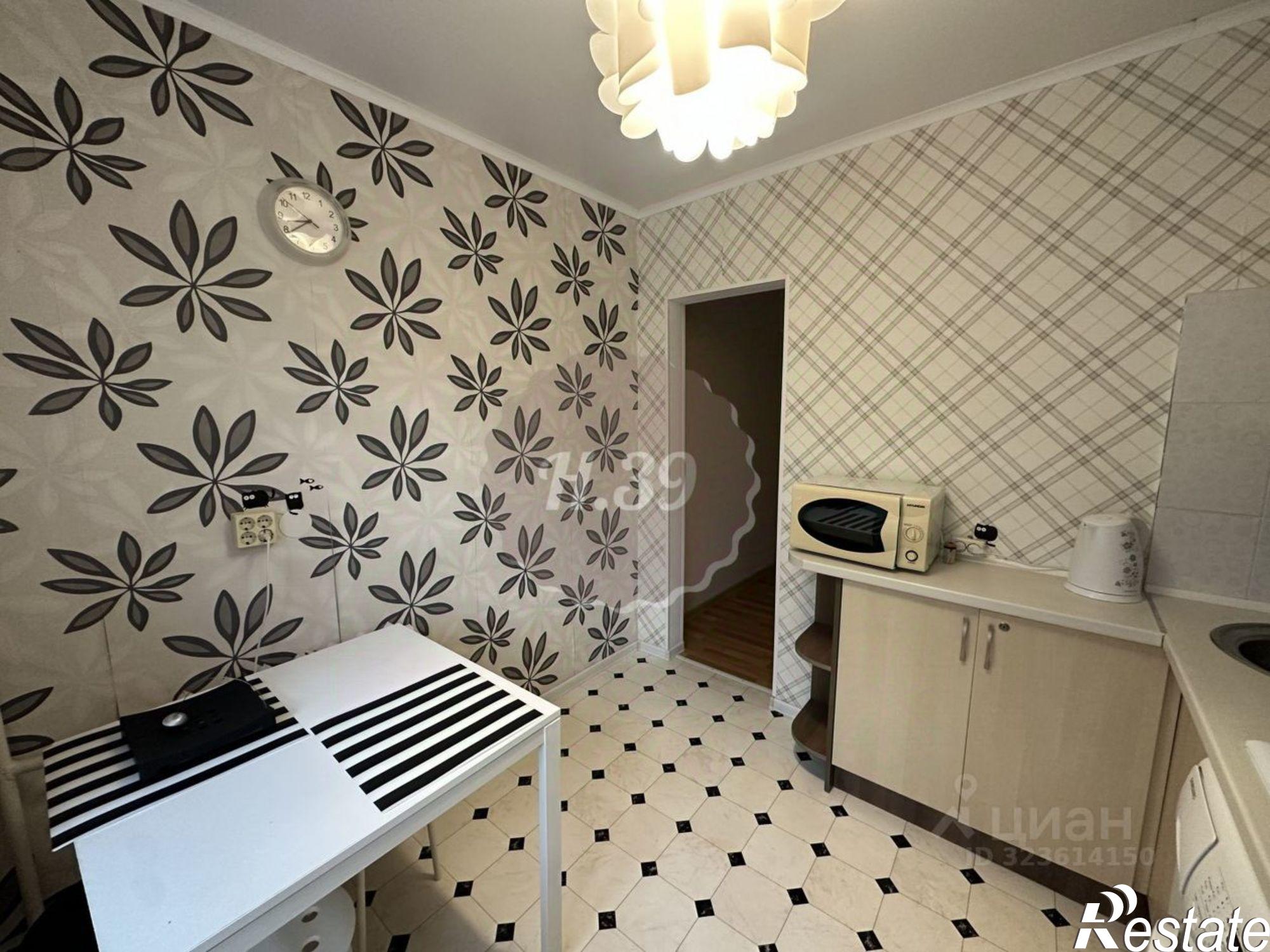 Сдать квартиру за 27 000 рублей на Гостиная улица, 4