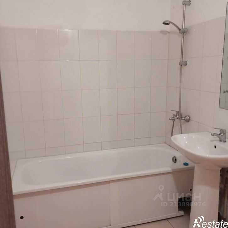 2-комн квартира улица Левитана, 63 к3,  д. 63 к3