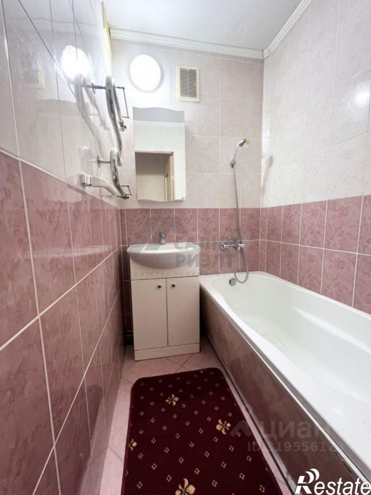 3-комн квартира Лужская улица, 44А,  д. 44А