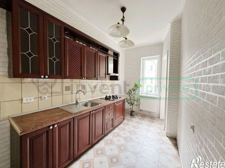 2-комн квартира Калининград, Красная ул, 23