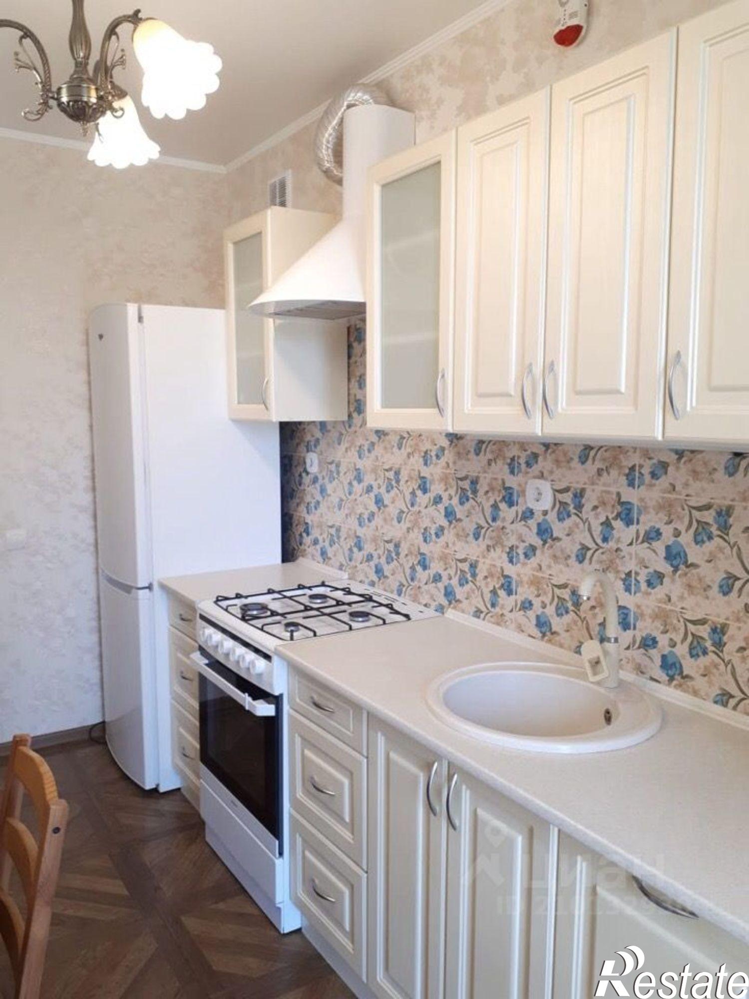 Сдать квартиру за 30 000 рублей на ул Подполковника Емельянова, 223