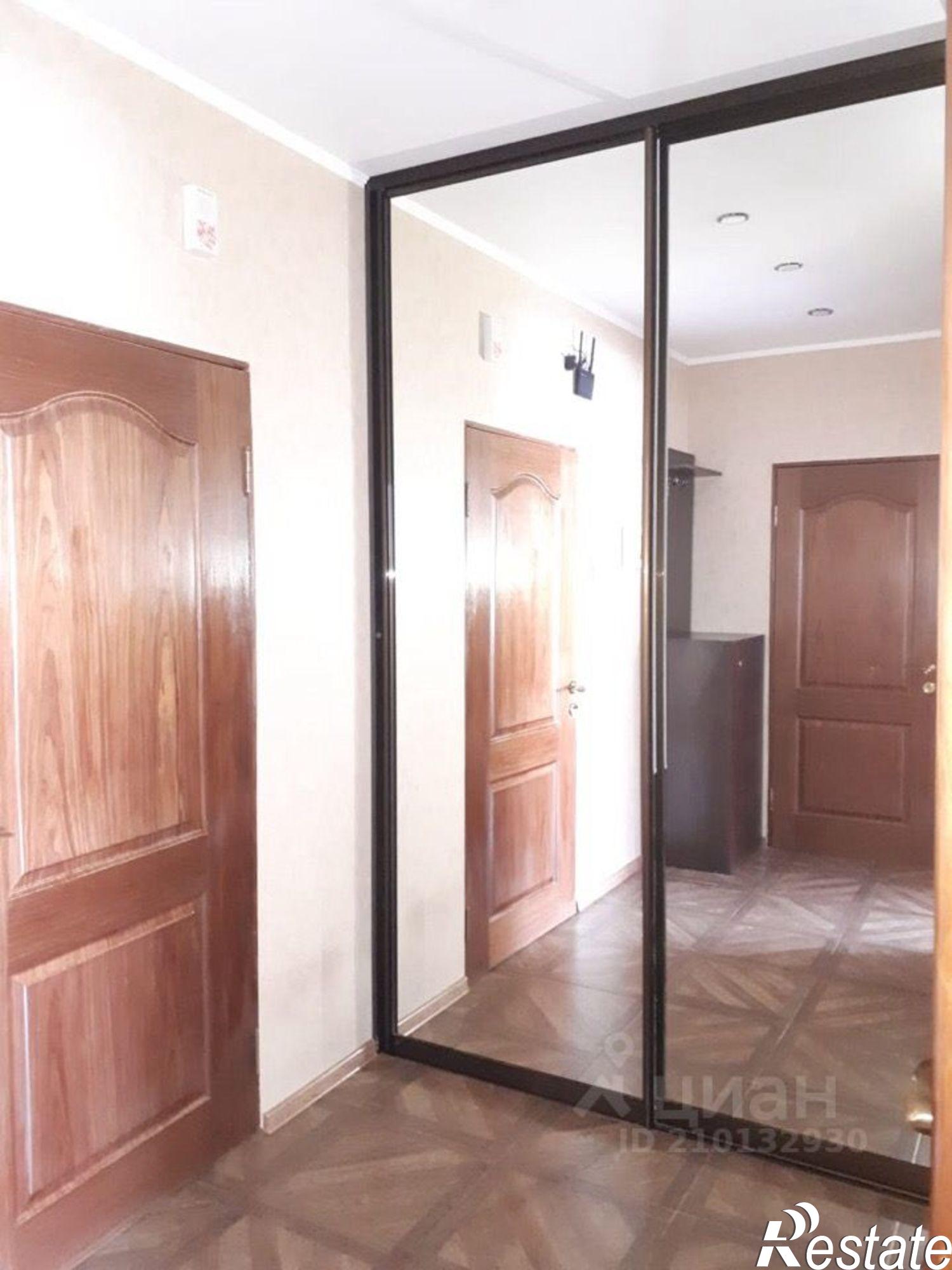 Сдать квартиру за 30 000 рублей на ул Подполковника Емельянова, 223