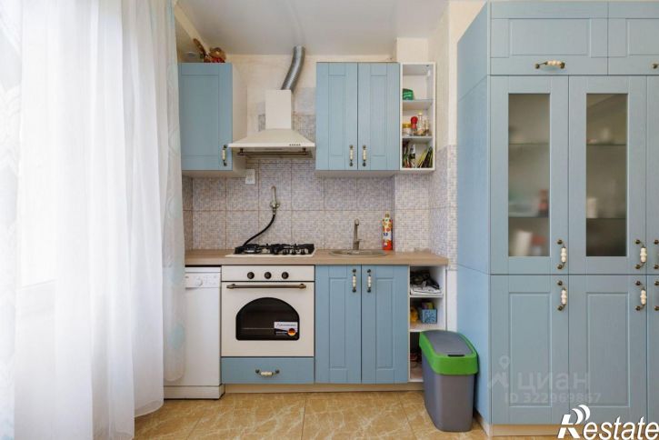 3-комн квартира ул А.Суворова, 8,  д. 8