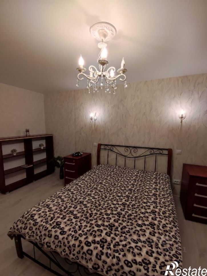 2-комн квартира Угловая улица, 15,  д. 15