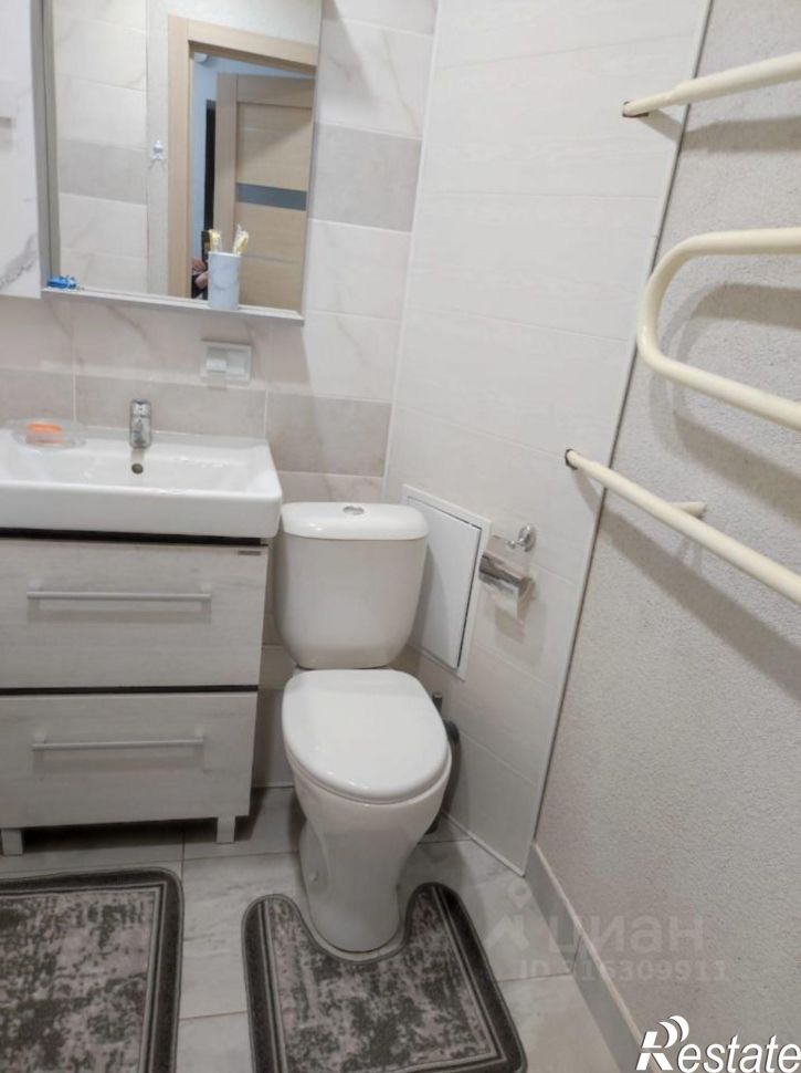 2-комн квартира Угловая улица, 15,  д. 15