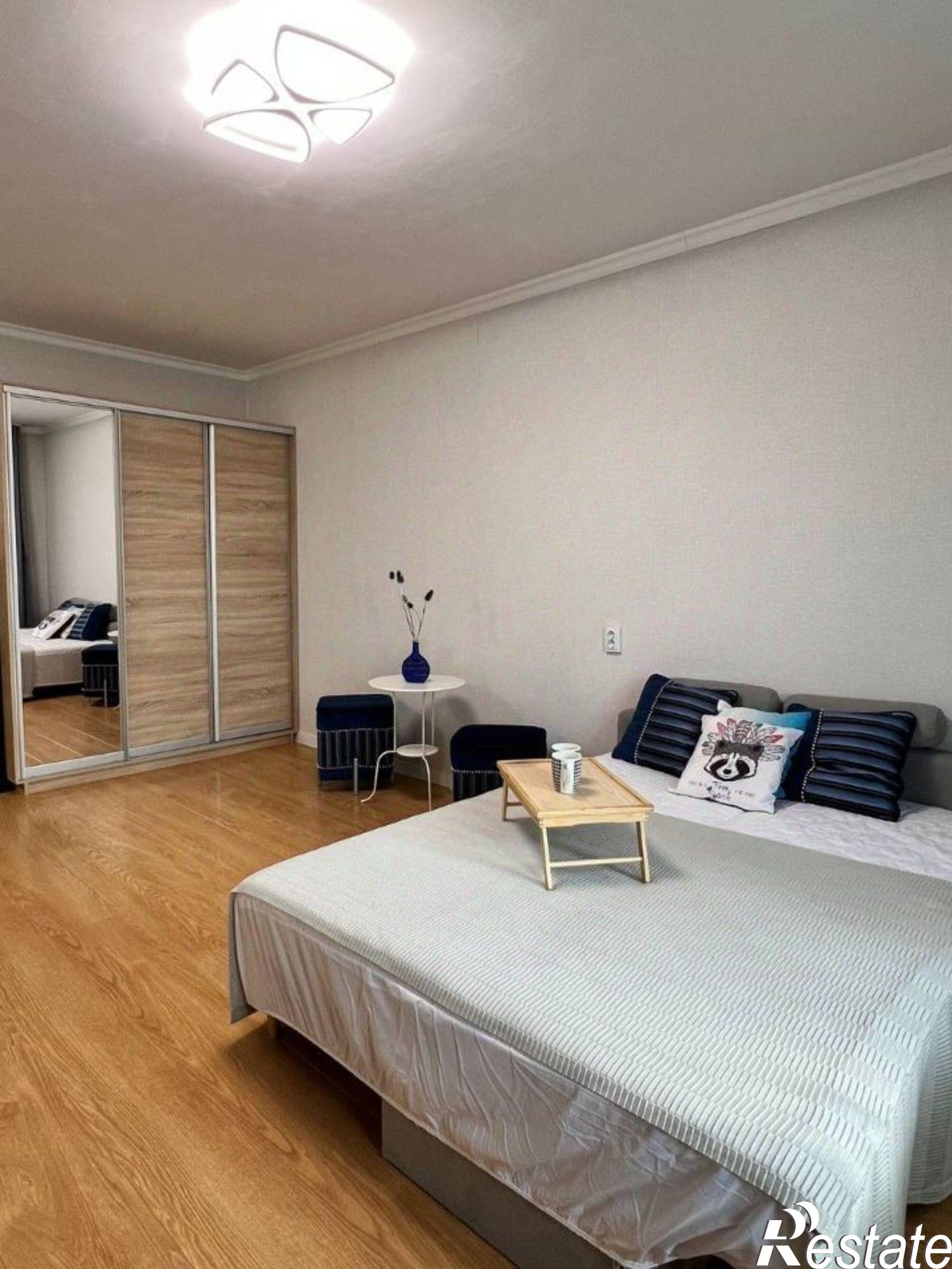 Сдать квартиру за 28 000 рублей на ул Генерала Буткова, 34