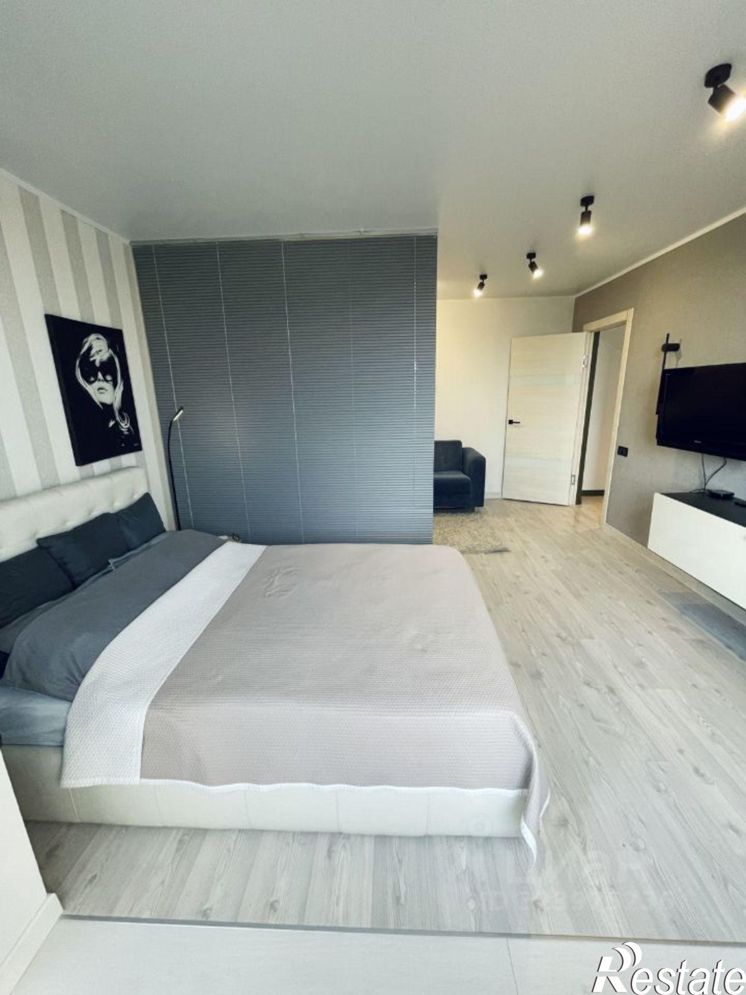 Сдать квартиру за 45 000 рублей на набережная Генерала Карбышева, 20