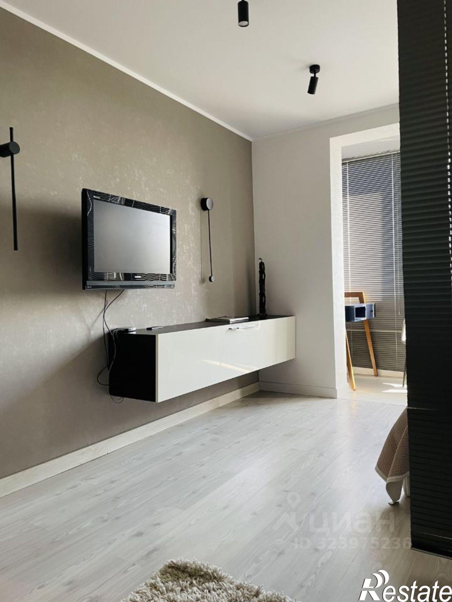 Сдать квартиру за 45 000 рублей на набережная Генерала Карбышева, 20