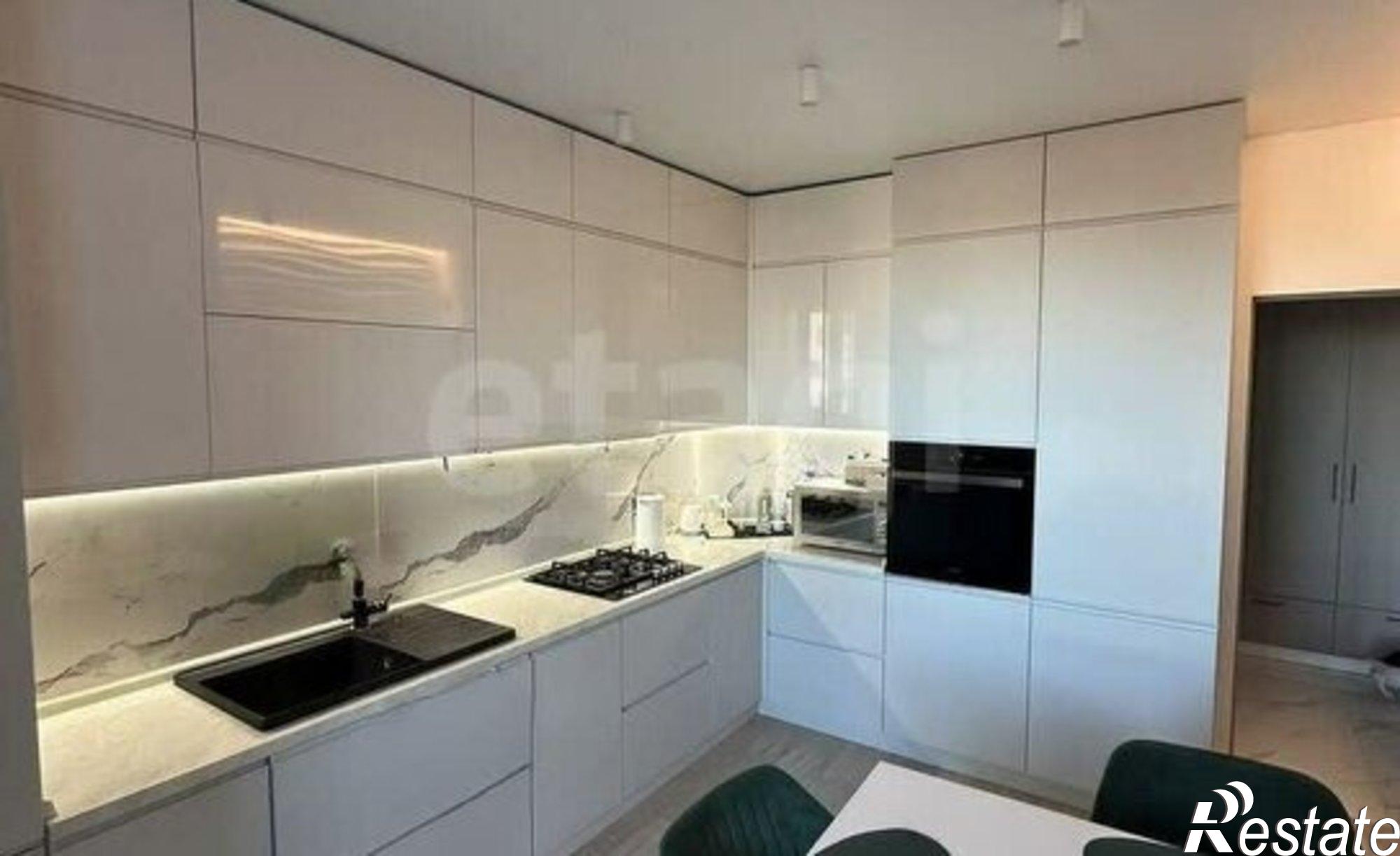 Купить квартиру за 16 500 000 рублей на ул Памяти павших в Афганистане, 24