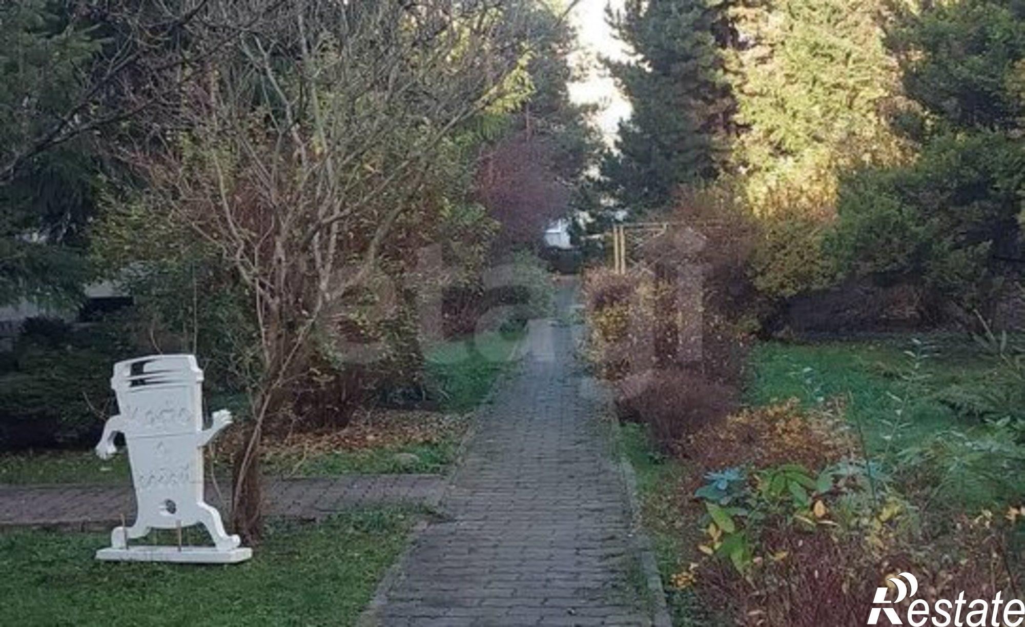 Купить квартиру за 10 000 000 рублей на ул Ростовская, 9