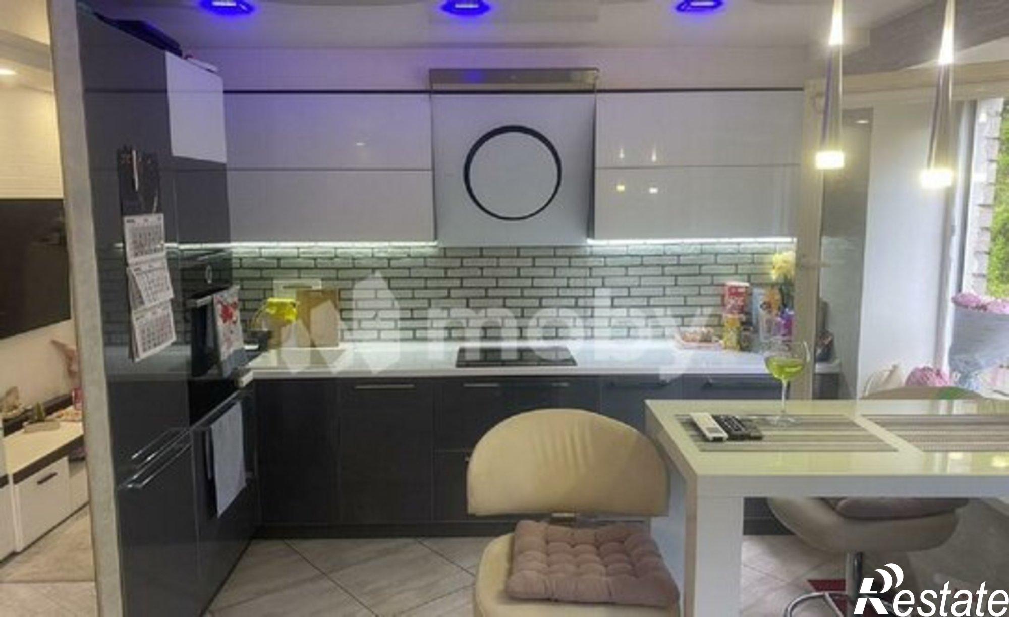 Купить квартиру за 7 500 000 рублей на ул Каштановая аллея, 133