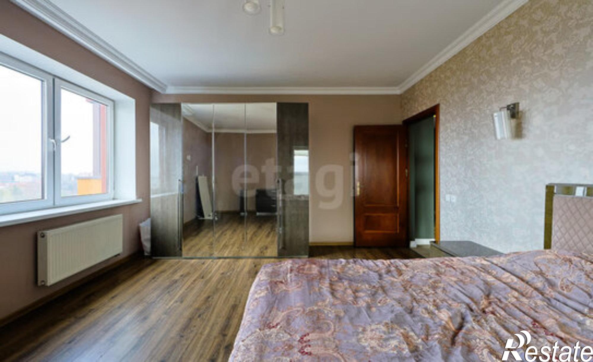 Купить квартиру за 13 800 000 рублей на ул Курганская, 3