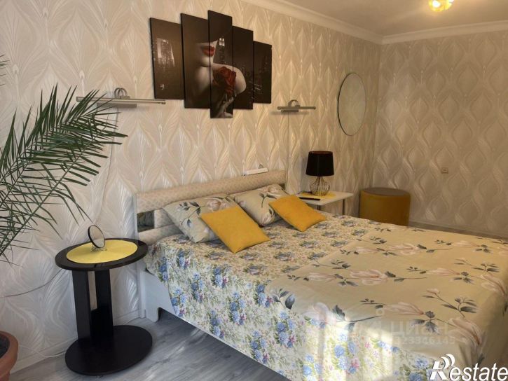 2-комн квартира улица Желябова, 3,  д. 3