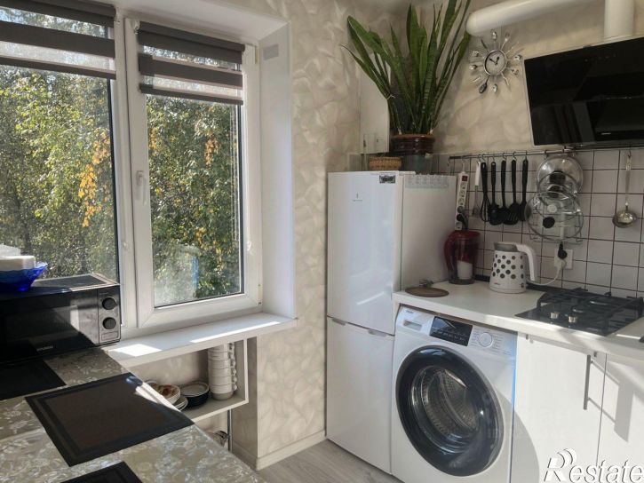 2-комн квартира улица Желябова, 3,  д. 3