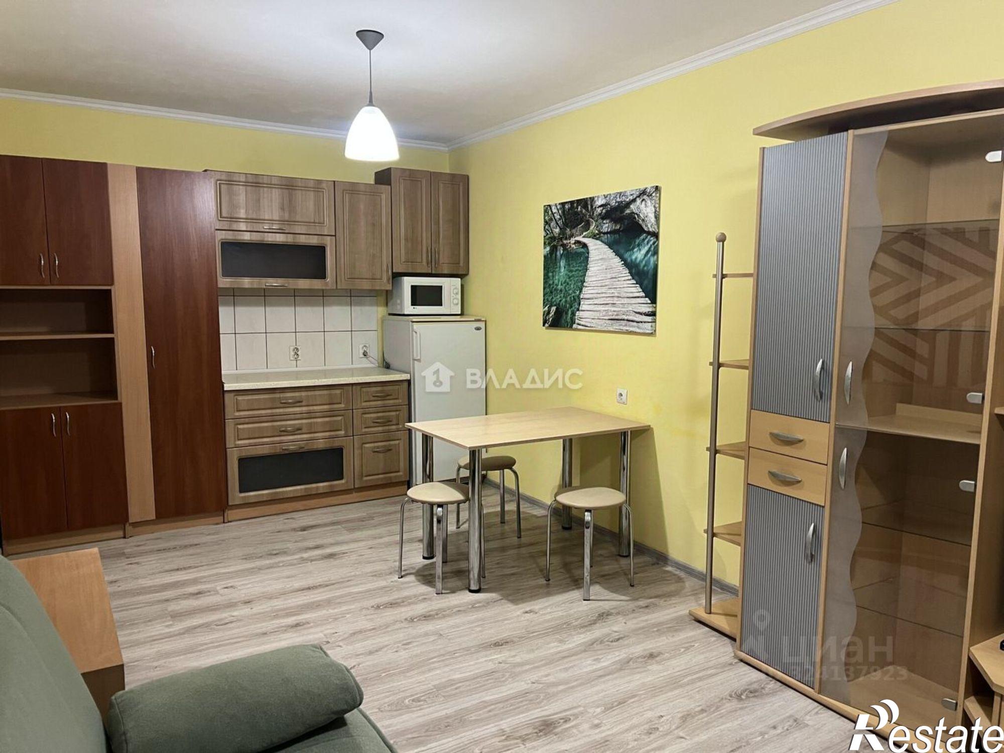 Купить квартиру за 4 500 000 рублей на Нарвская улица, 72