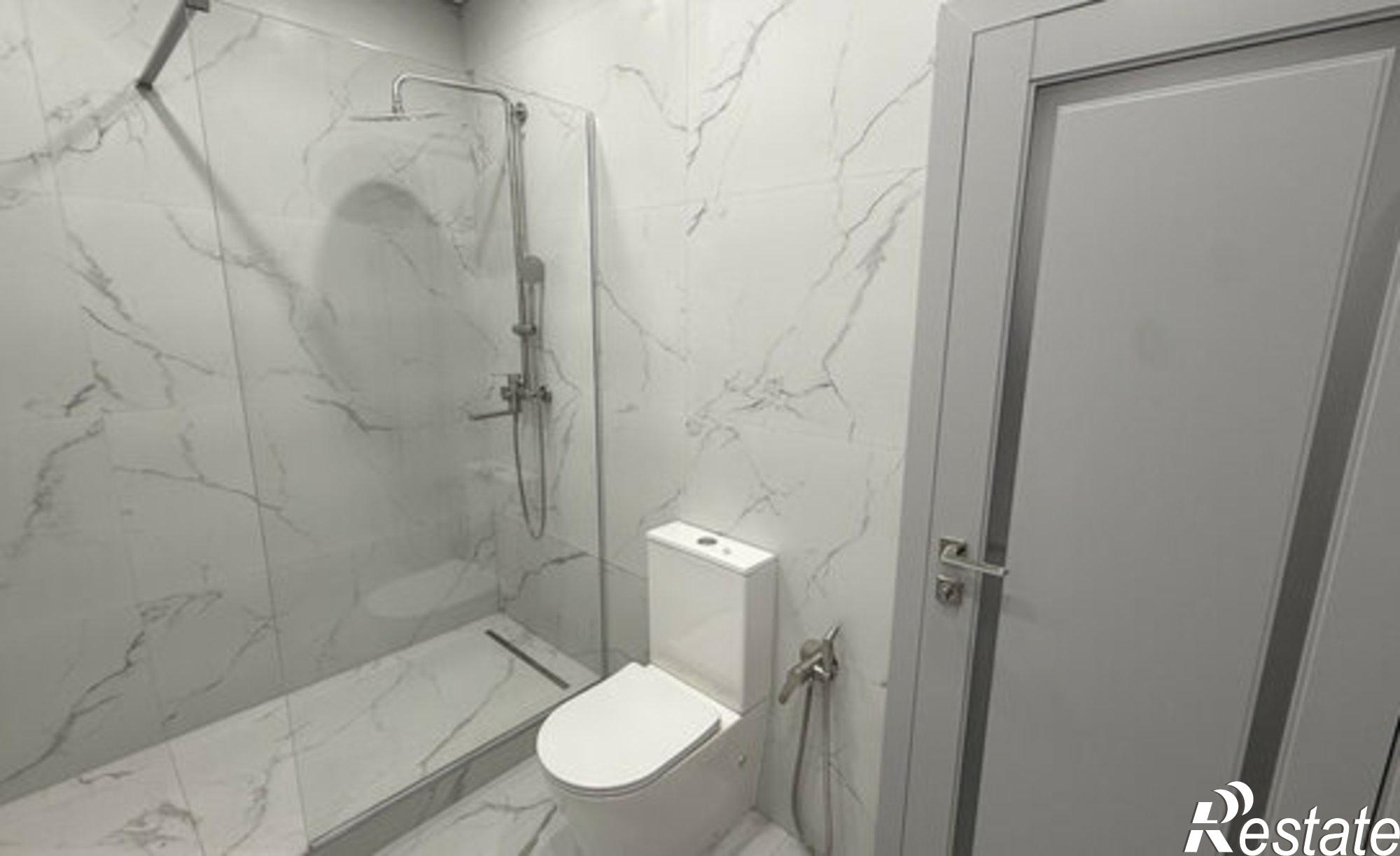 Купить квартиру за 10 000 000 рублей на Артиллерийская улица, 87