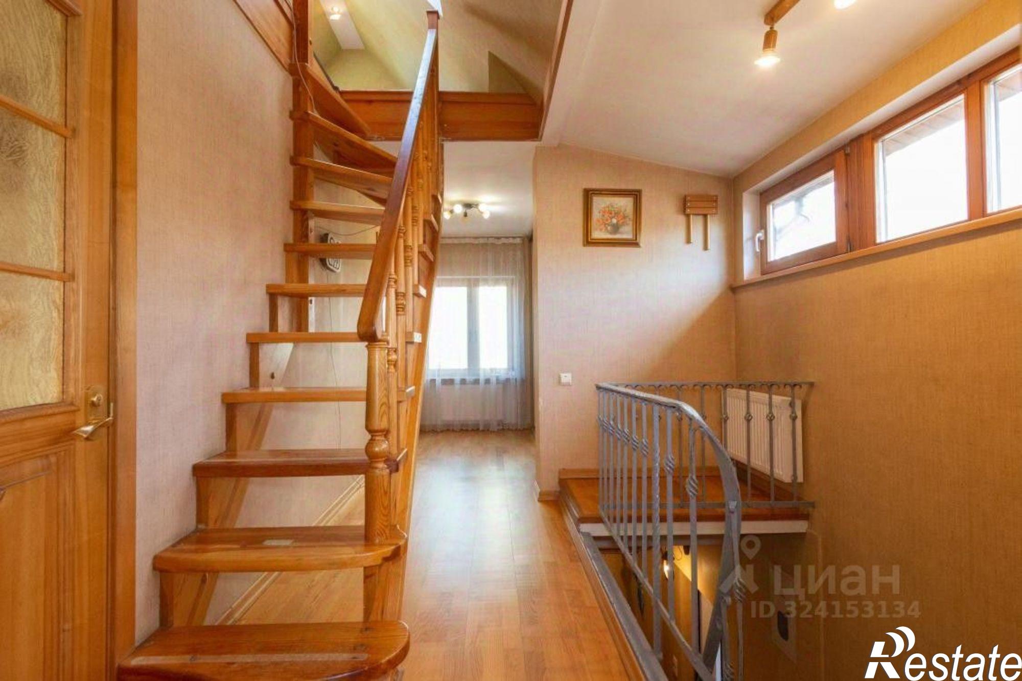 Купить квартиру за 13 500 000 рублей на Коммунальный пер, 3