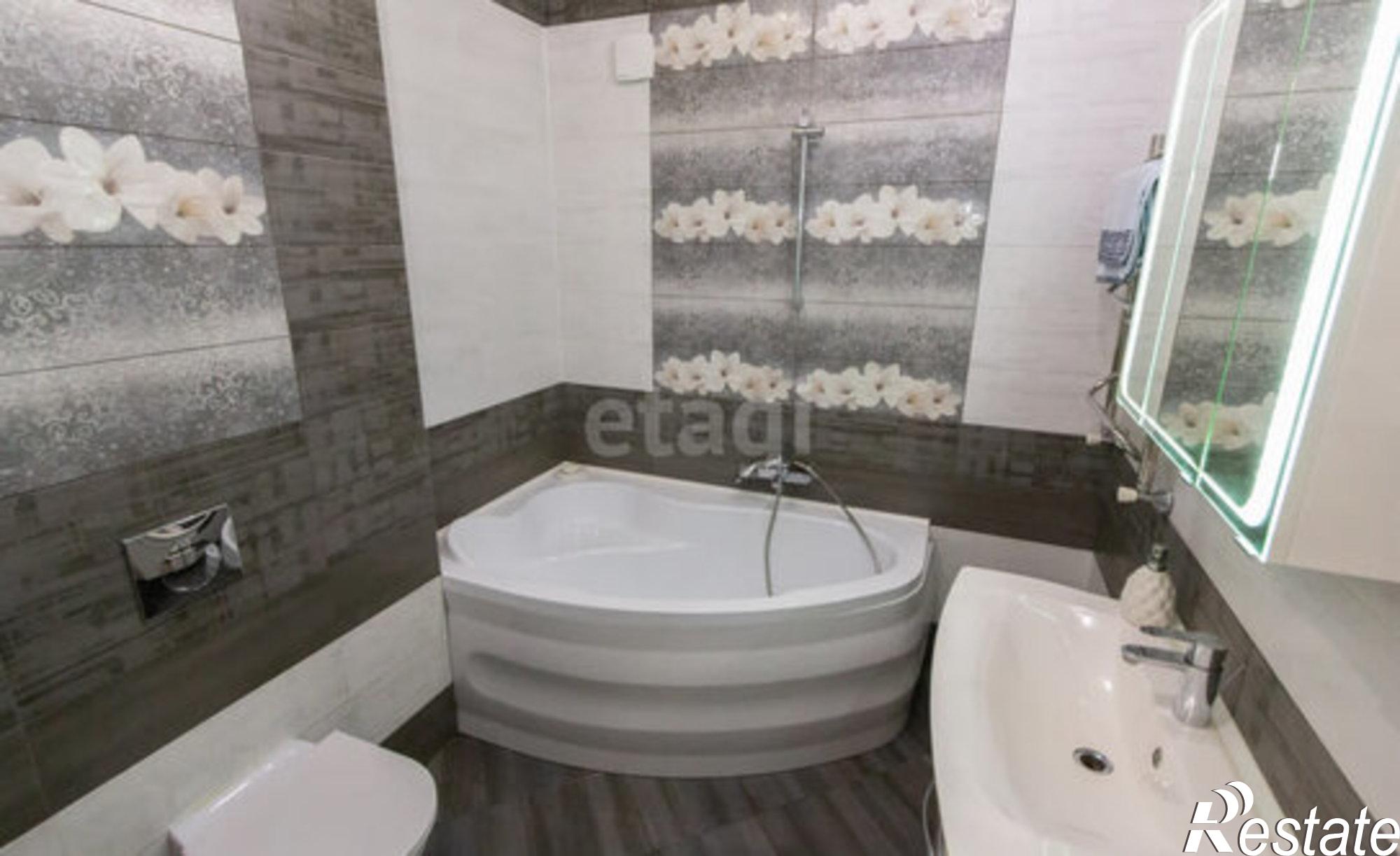 Купить квартиру за 6 990 000 рублей на ул Красная, 139В