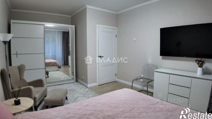 1-комн квартира улица Лейтенанта Яналова, 5,  д. 5