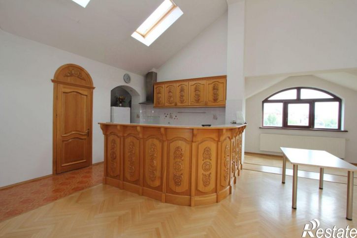 3-комн квартира улица Сержанта Колоскова, 2А,  д. 2А