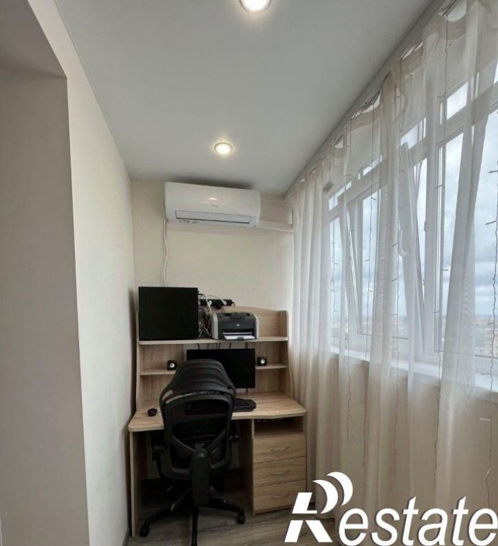 1-комн квартира Космонавта Леонова, 47