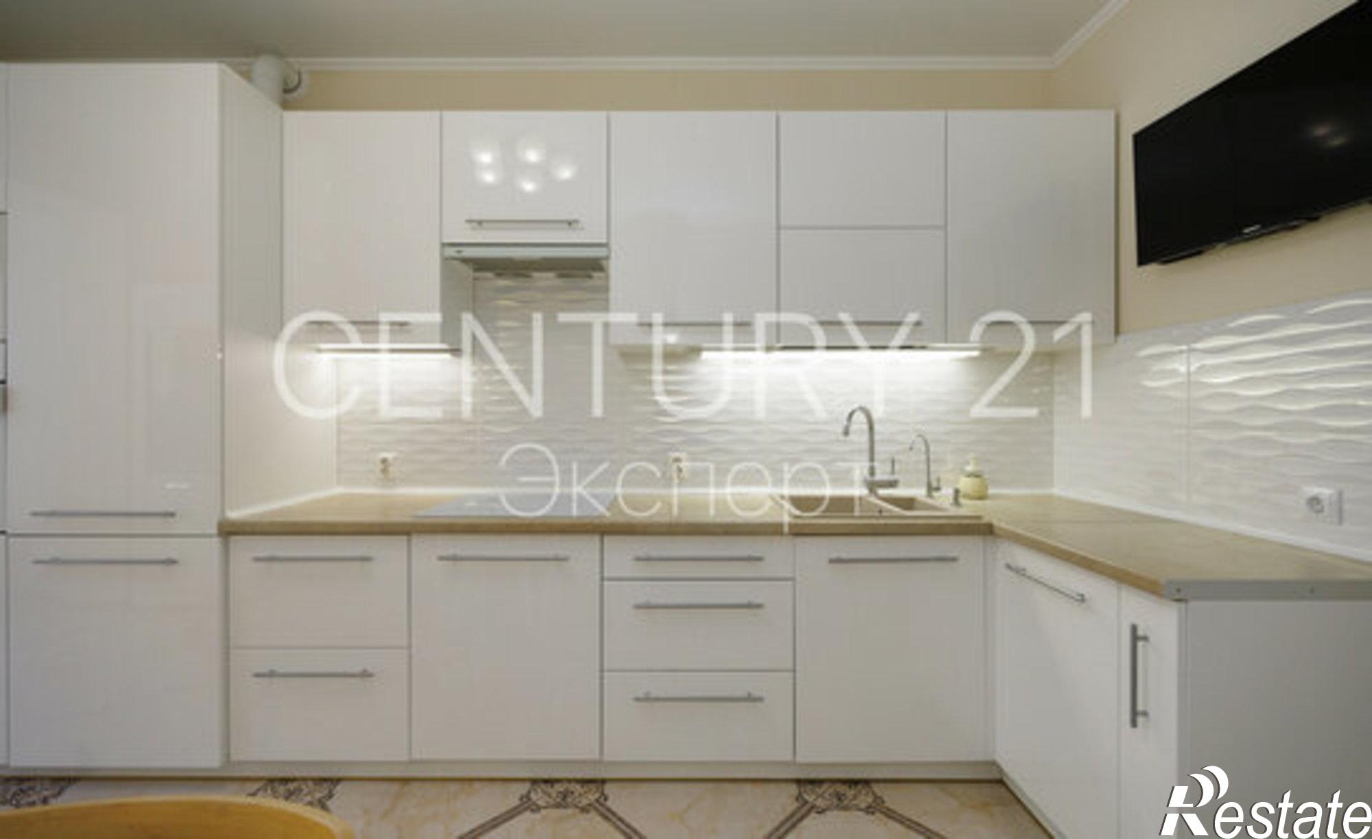 Купить квартиру за 10 900 000 рублей на Осенняя улица, 4