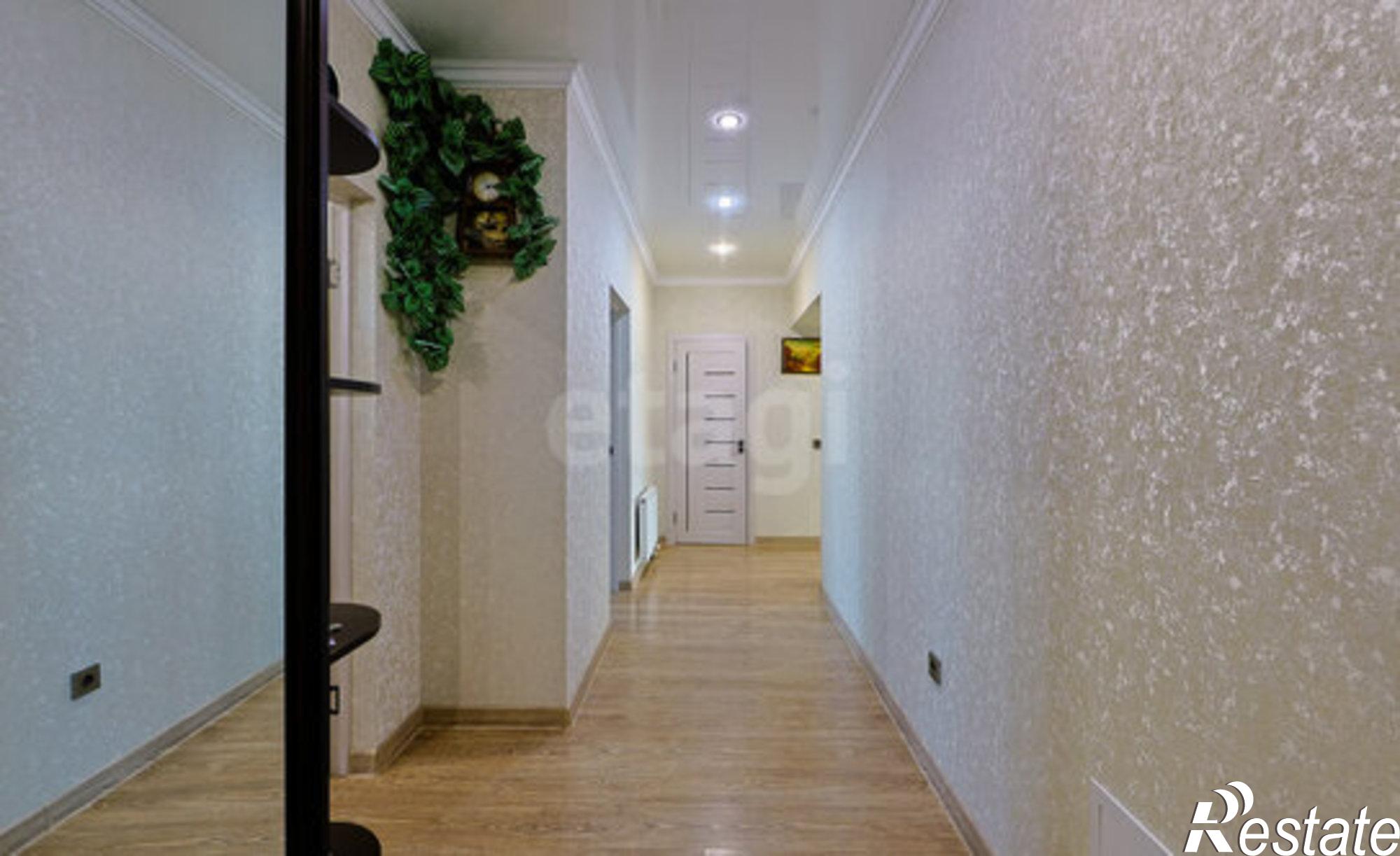 Купить квартиру за 10 000 000 рублей на ул Ю.Гагарина, 101