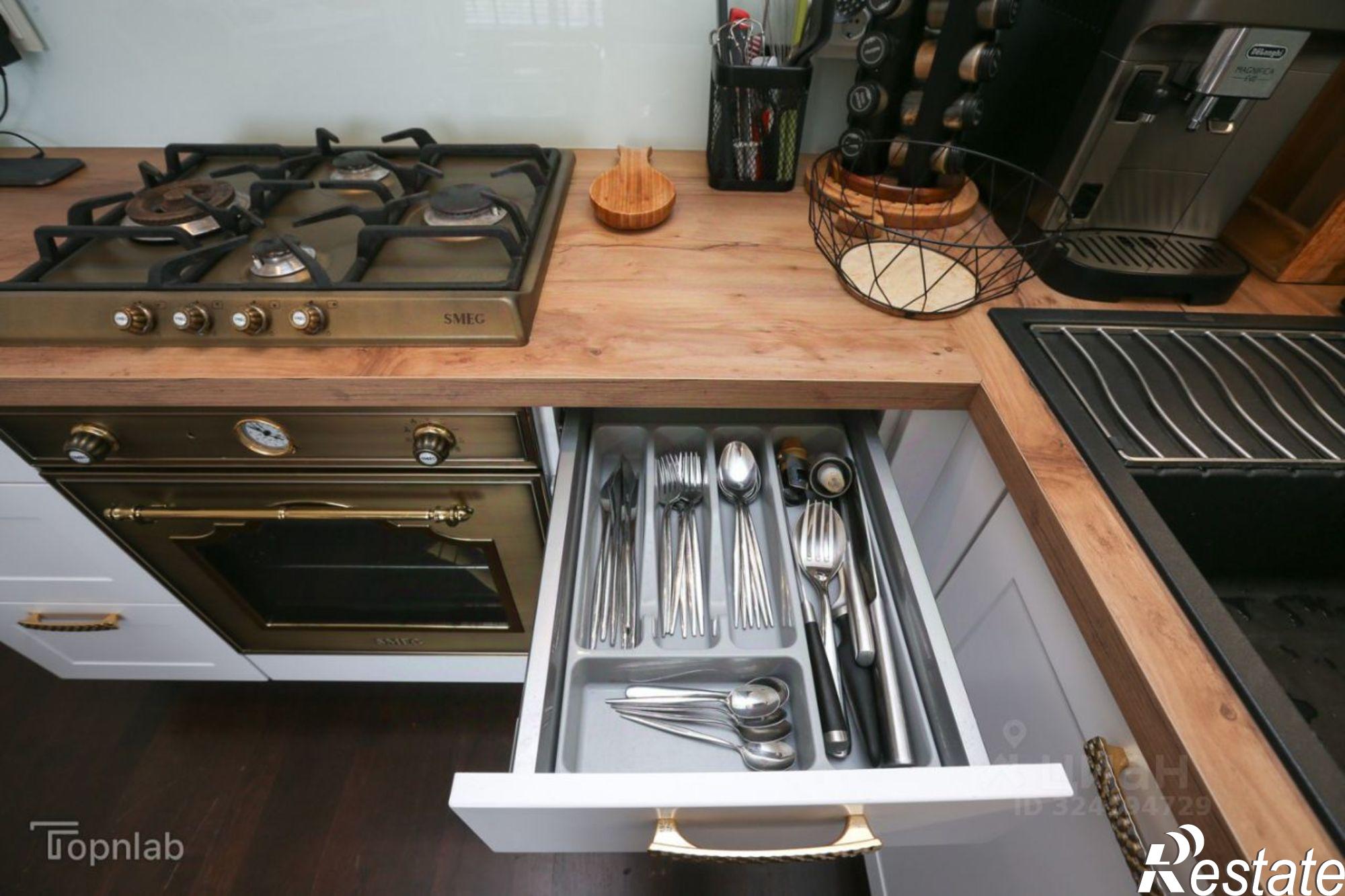 Сдать квартиру за 80 000 рублей на Онежская улица, 10