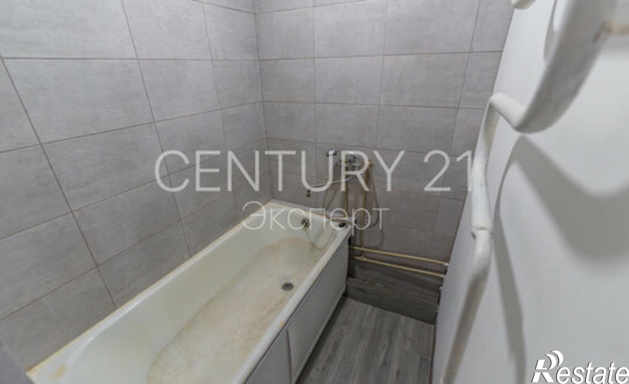 Купить квартиру за 4 200 000 рублей на Лужская улица, 40А