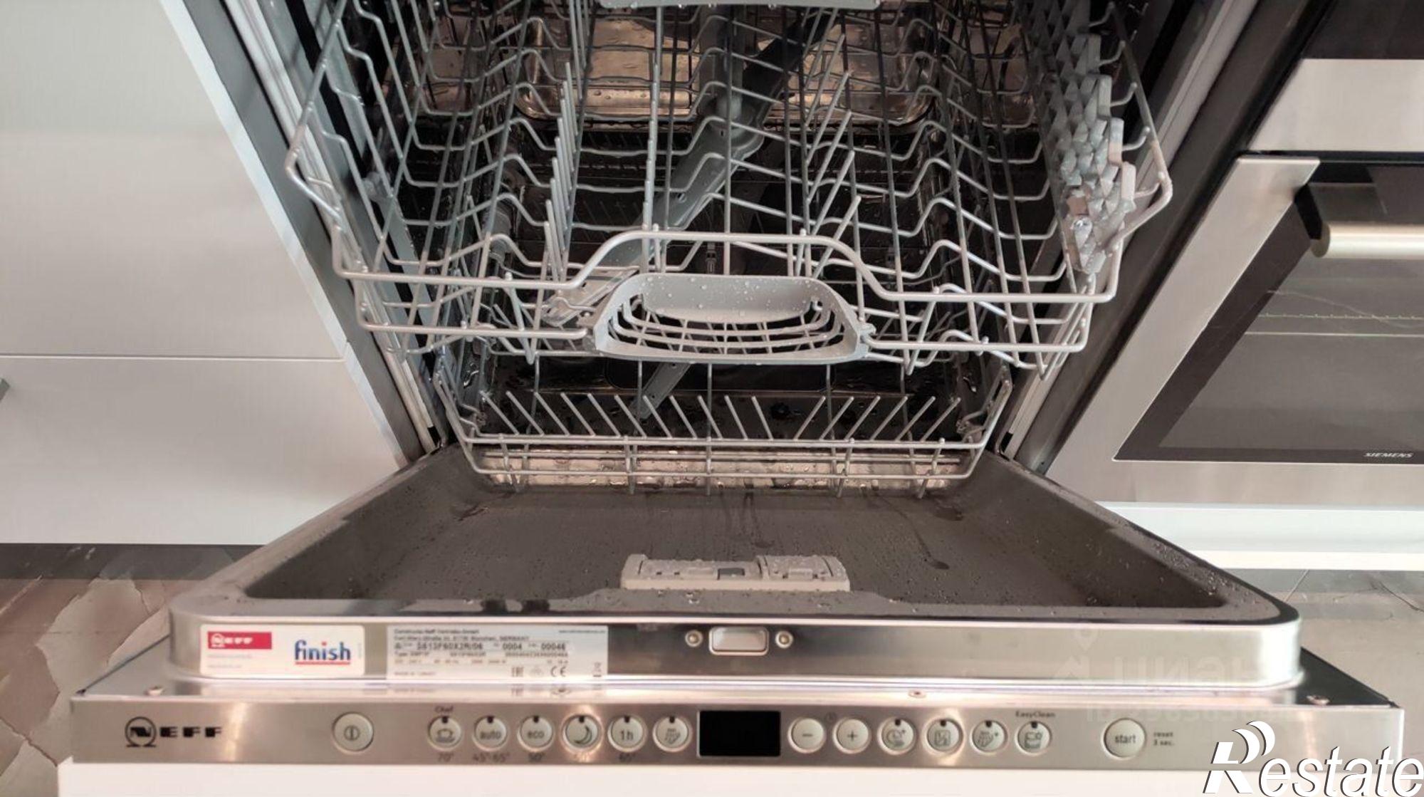 Сдать квартиру за 85 000 рублей на Уральская улица, 20