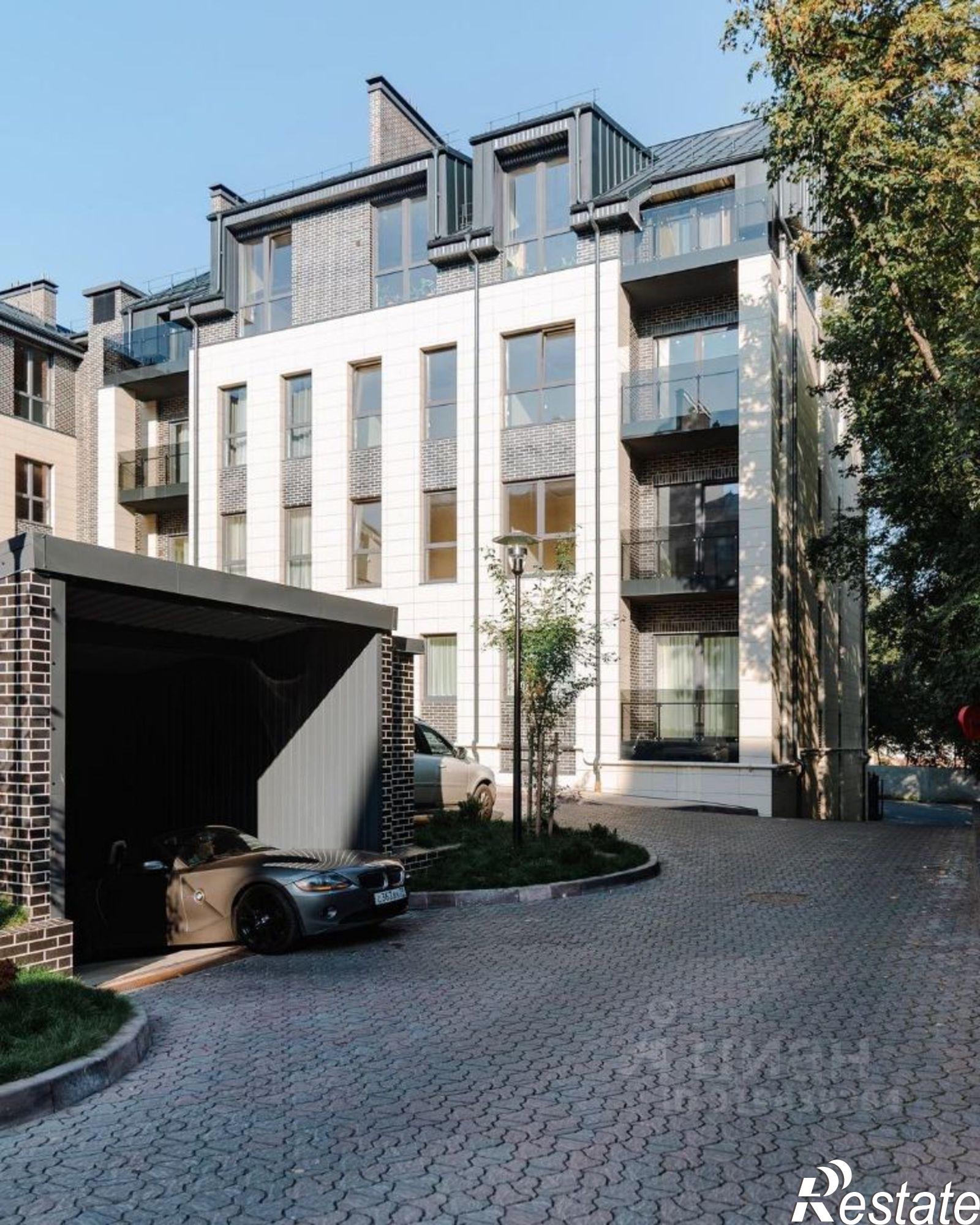 Сдать квартиру за 80 000 рублей на ул Марата, 1