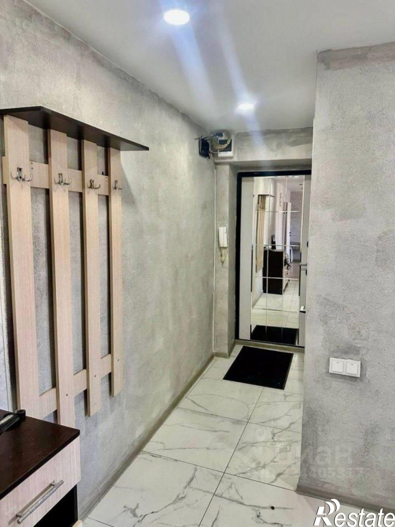 Купить квартиру за 10 000 000 рублей на Московский проспект, 106