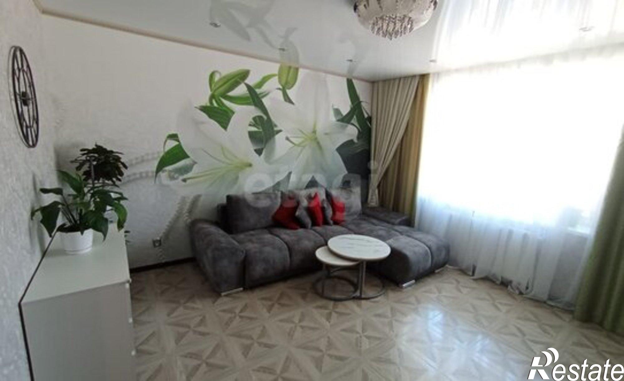 Купить квартиру за 8 000 000 рублей на Интернациональная улица, 5