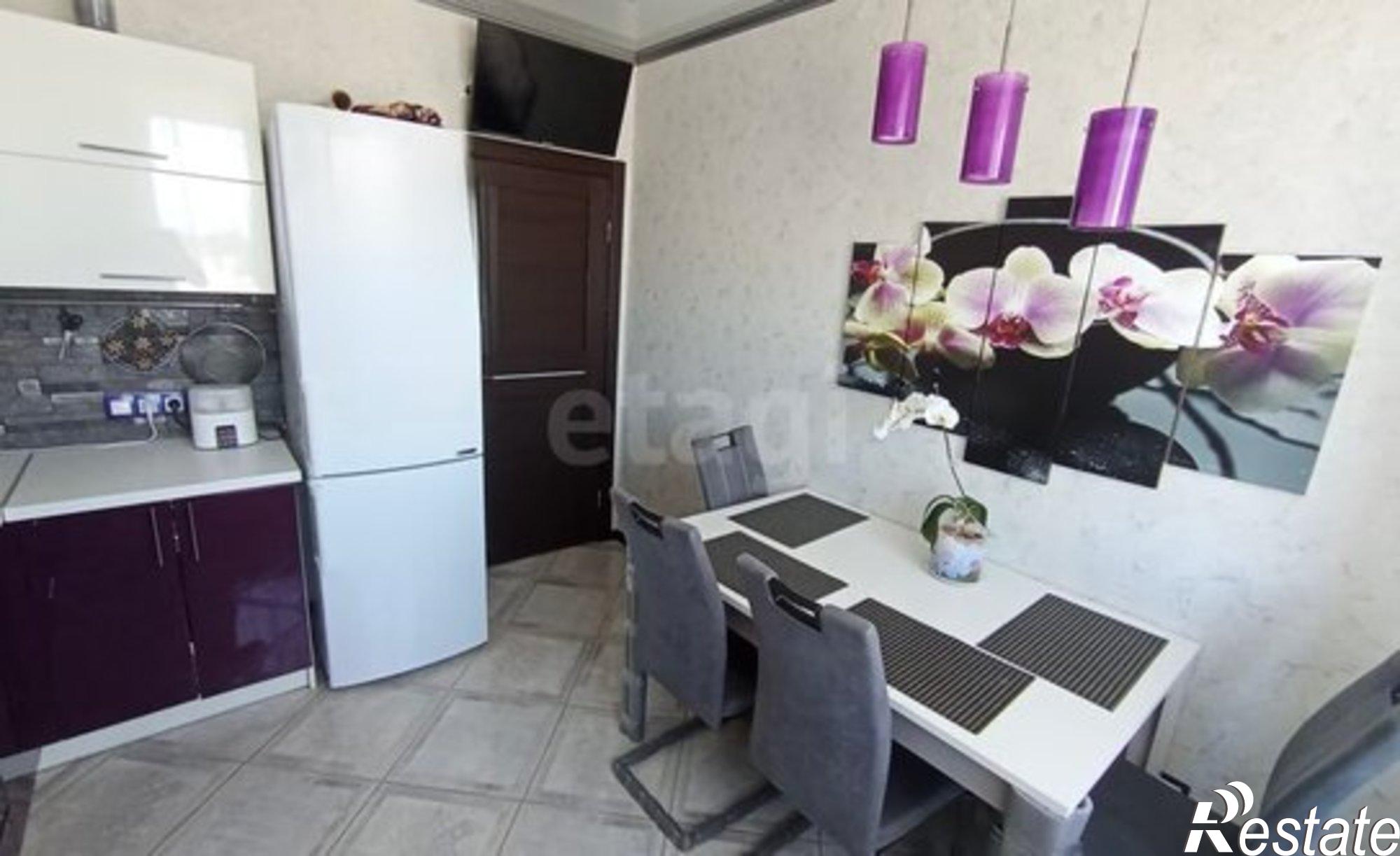 Купить квартиру за 8 000 000 рублей на Интернациональная улица, 5