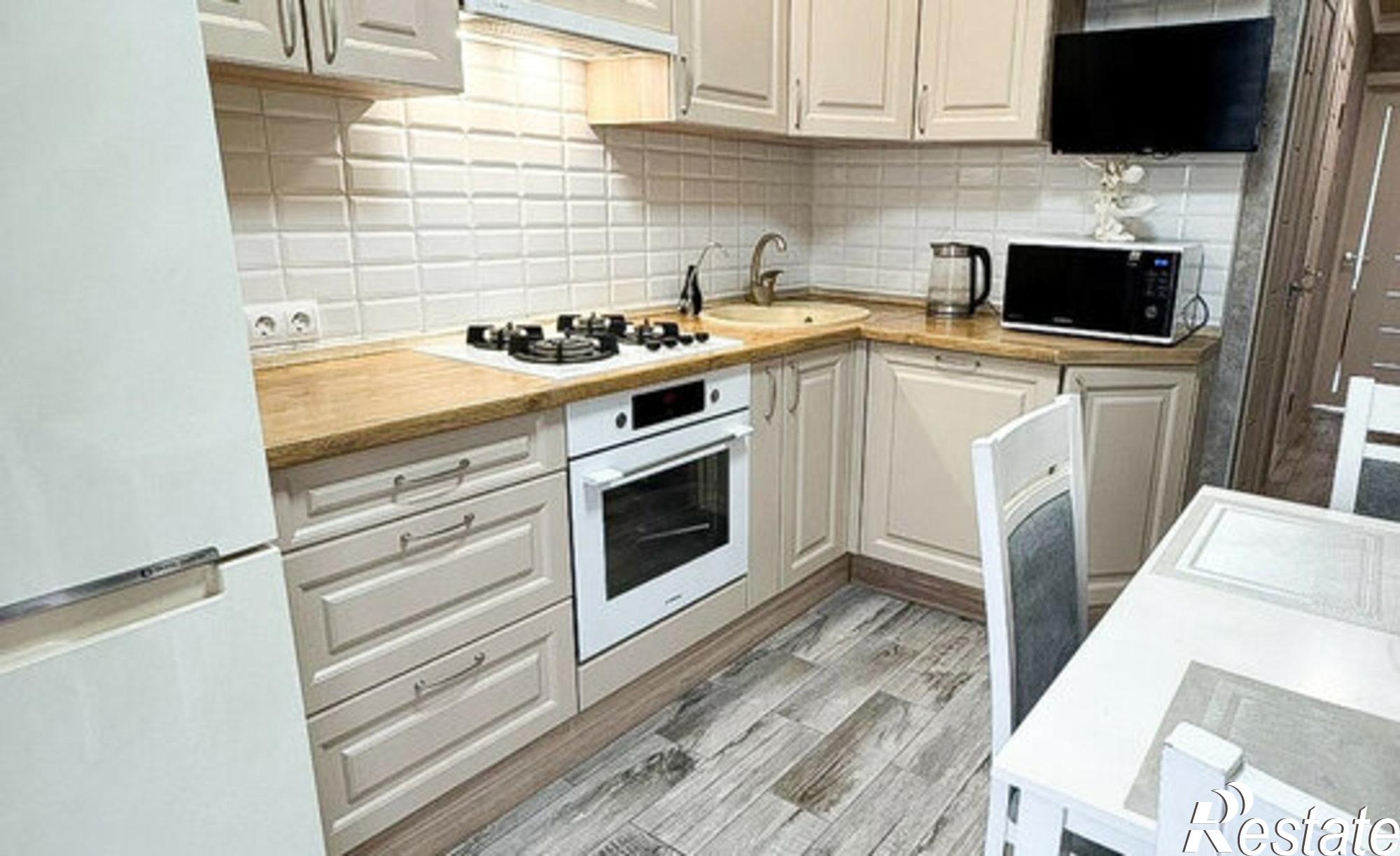 Купить квартиру за 9 700 000 рублей на ул Каштановая аллея, 178