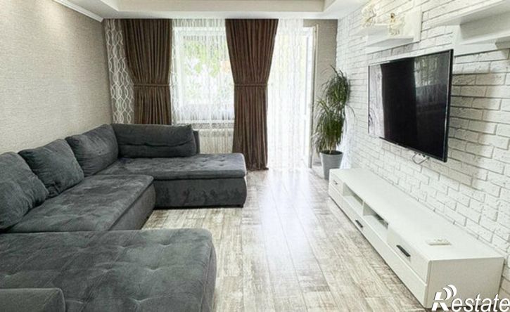 3-комн квартира ул Каштановая аллея, 178,  д. 178