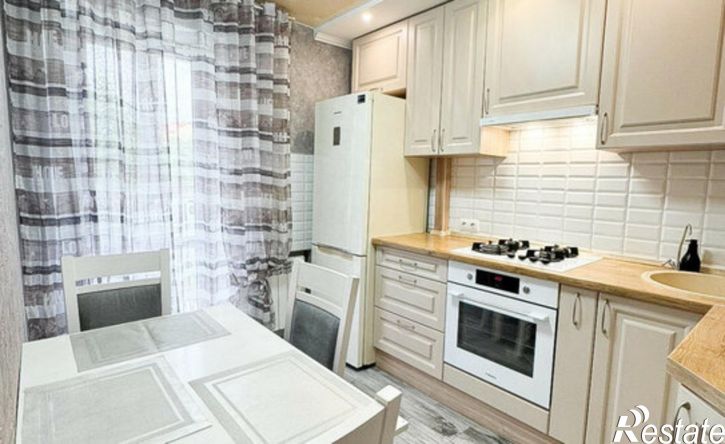 3-комн квартира ул Каштановая аллея, 178,  д. 178